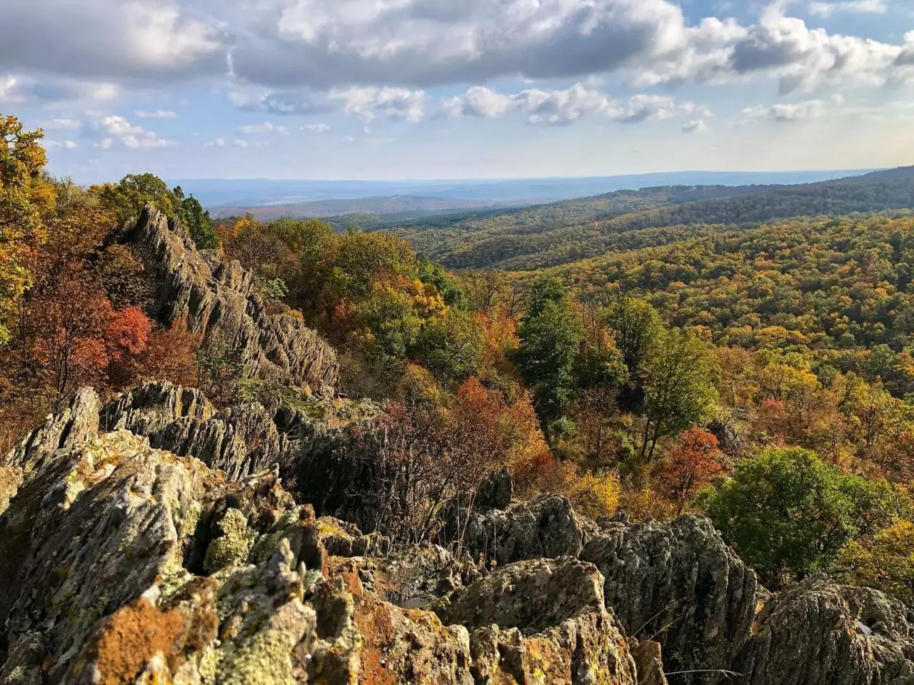 chernite_skali_petevoditel_2