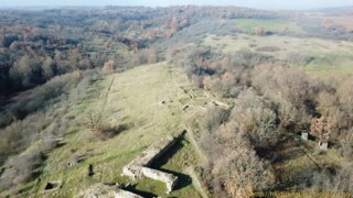 Еднодневен пешеходен маршрут Кастра Рубра